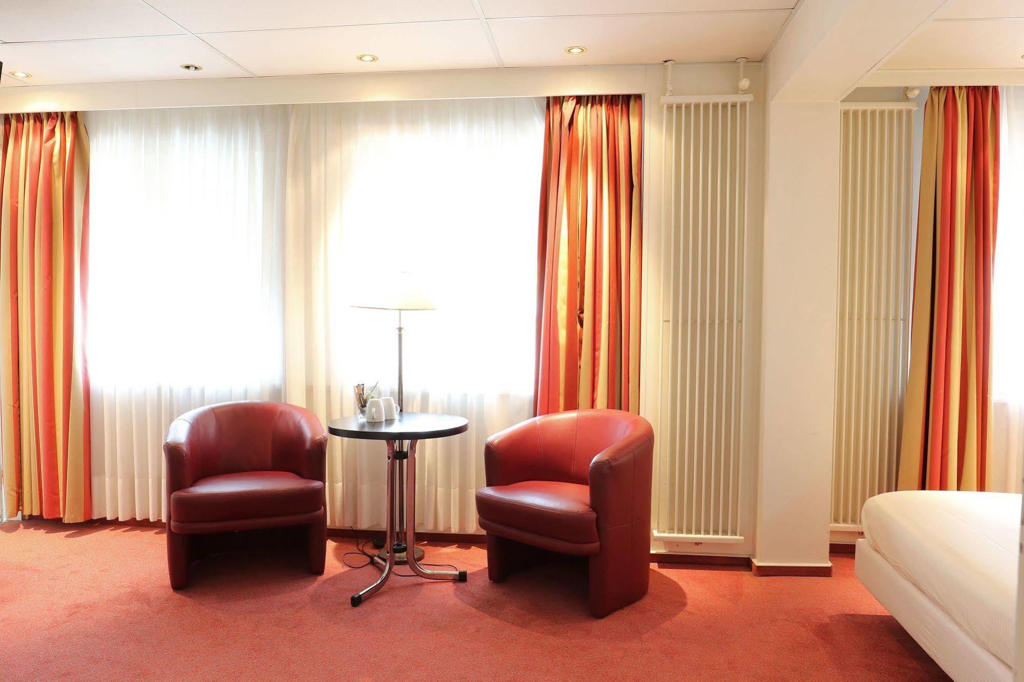 Js Hotel Epen Εξωτερικό φωτογραφία